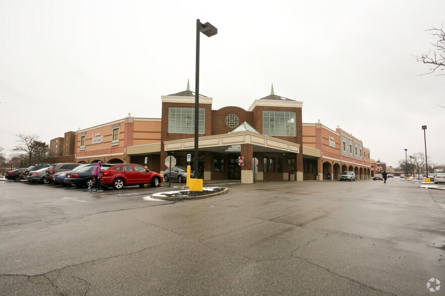 More Photos Of 16601-17125 Chagrin Blvd, Shaker Heights Unknown For Lease