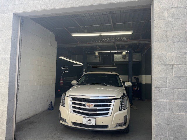 More Photos Of 811 N Scottsdale Rd, Scottsdale Auto Dealership For Lease