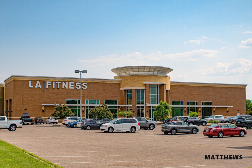 More Photos Of 15135 Galaxie Ave, Apple Valley Health Club For Sale