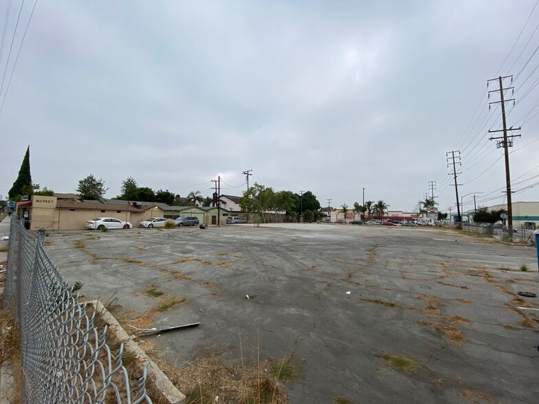 More Photos Of 6101 State St, Huntington Park Land For Lease