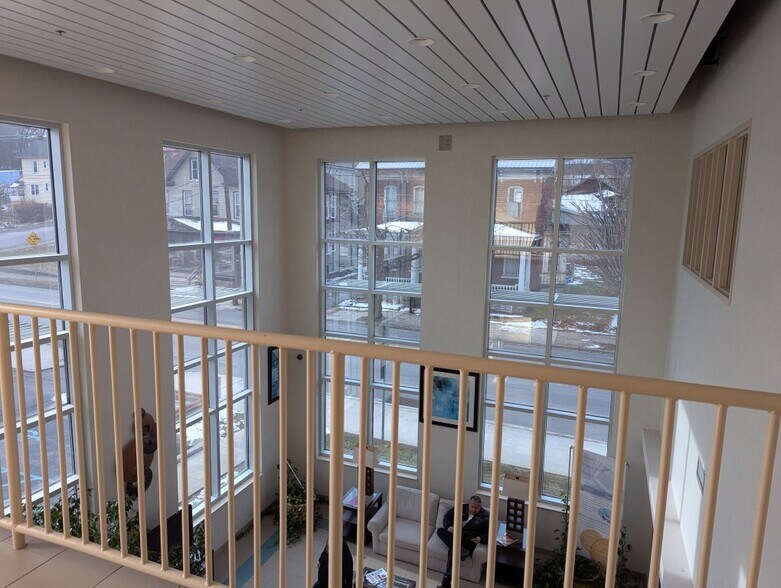 More Photos Of 633 Napoleon St, Johnstown Medical For Lease