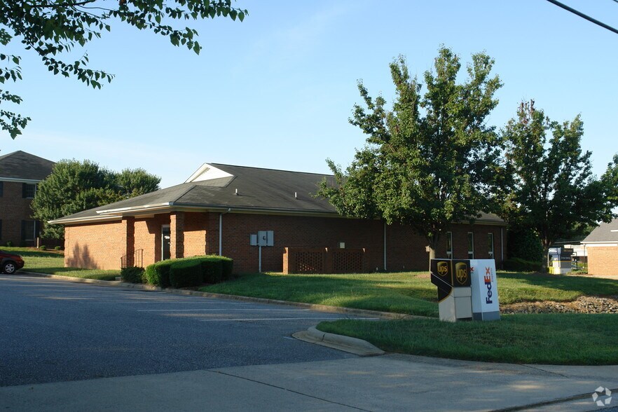 Primary Photo Of 504 S New Hope Rd, Gastonia Office For Lease