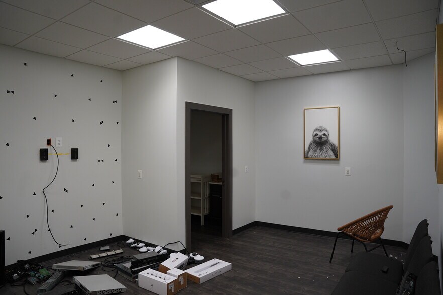 More Photos Of 7595 Martinsburg Pike, Shepherdstown Office For Sale