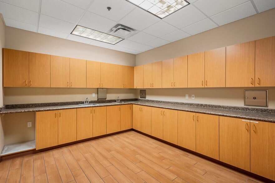 More Photos Of 670 Sierra Rose Dr, Reno Medical For Sale