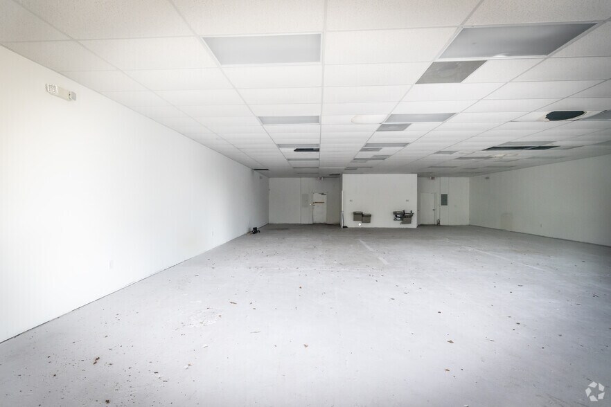 More Photos Of 6811-6969 Sunset Strip, Sunrise Unknown For Lease