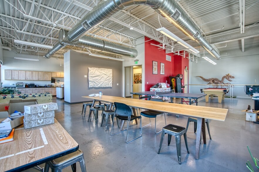 More Photos Of 6333 Dry Creek Pky, Niwot Manufacturing For Lease