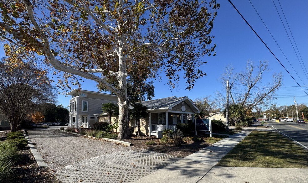 More Photos Of 34 Covil Ave, Wilmington Office For Sale