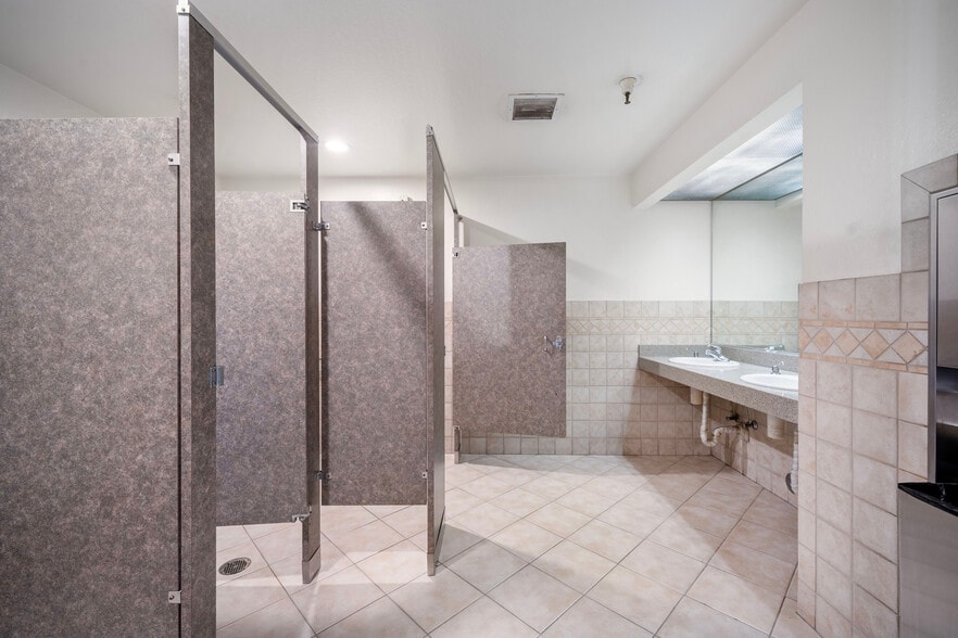 More Photos Of 1754 Technology Dr, San Jose Medical For Sale