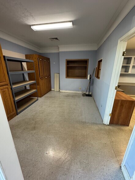 More Photos Of 10035 Pelham Rd, Simpsonville Warehouse For Lease