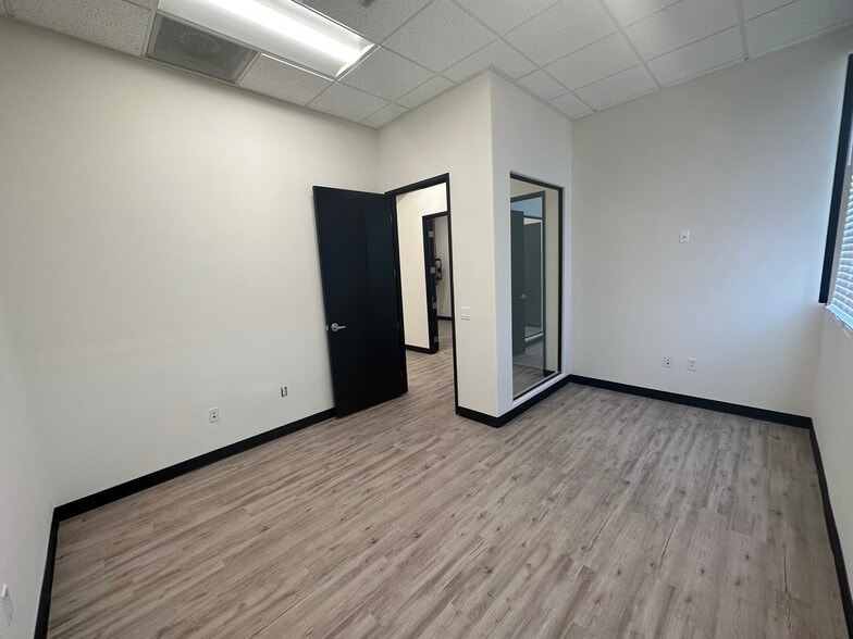 More Photos Of 8872 S Eastern Ave, Las Vegas Storefront Retail Office For Lease