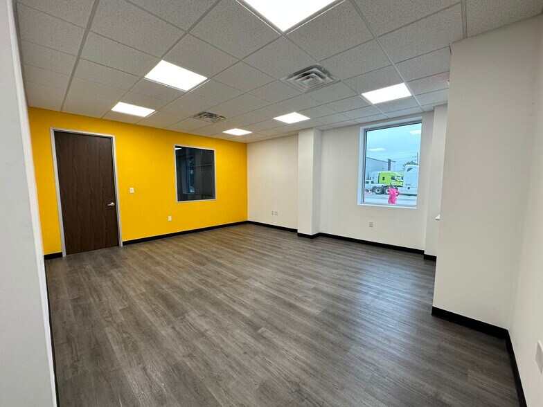 More Photos Of 19968 Franz Rd, Katy Warehouse For Sale