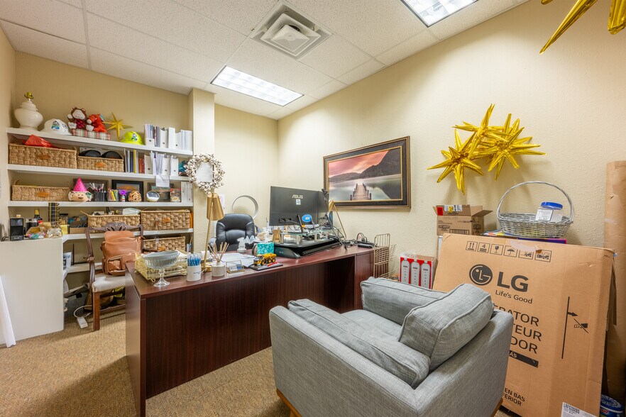 More Photos Of 6380 Phillips Hwy, Jacksonville Office For Lease