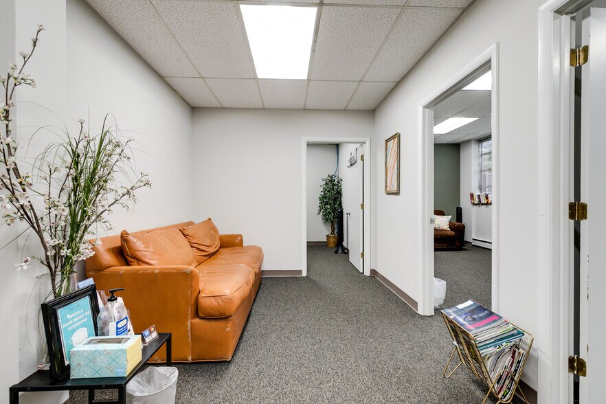 More Photos Of 2025 E Main St, Richmond Office For Lease