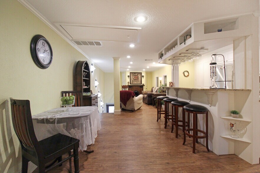 More Photos Of 101 Runnels St, De Kalb Lodge Meeting Hall For Sale
