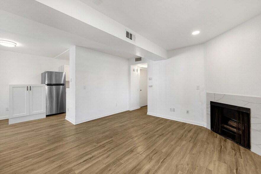 More Photos Of 4406 Cahuenga Blvd, Toluca Lake Apartments For Sale