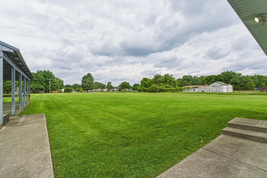 More Photos Of 13908 Dixie Hwy, Louisville Religious Facility For Sale