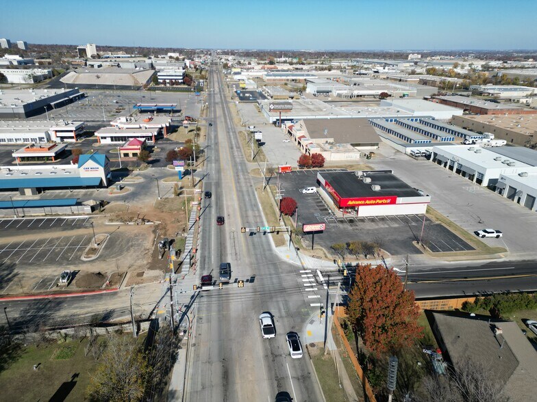 More Photos Of 4461 S Sheridan Rd, Tulsa Freestanding For Lease