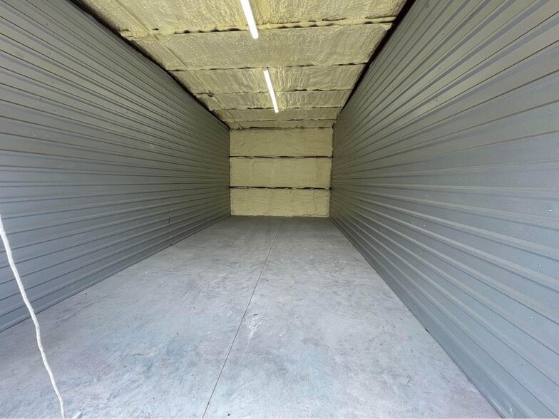 More Photos Of 6080 Deacon Rd, Sarasota Warehouse For Lease