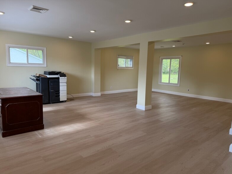More Photos Of 760 Woodbourne Rd, Langhorne Office For Lease