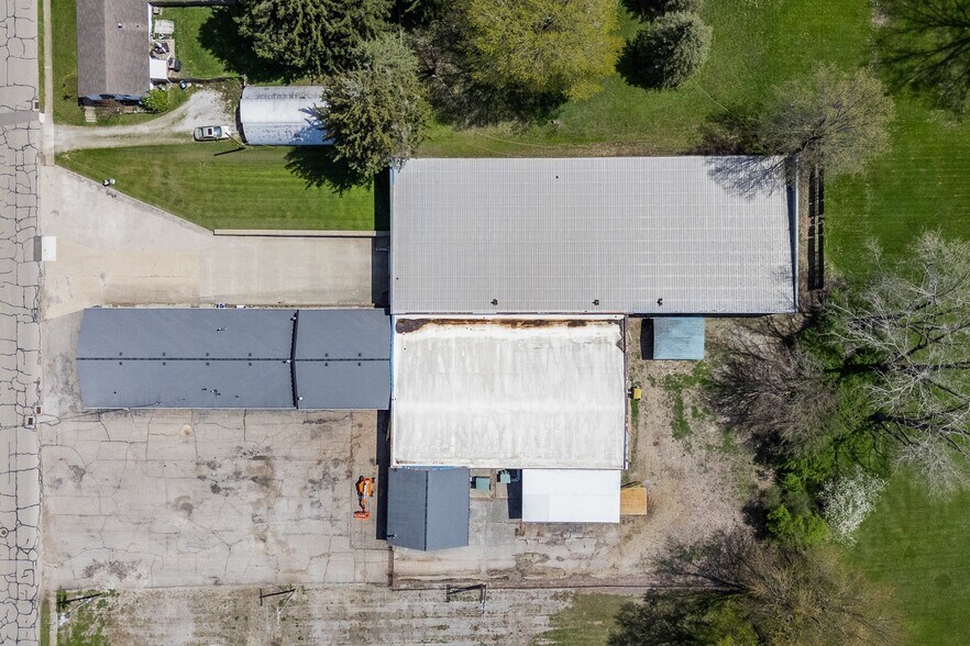 More Photos Of 303 E Parson St, Galion Manufacturing For Sale