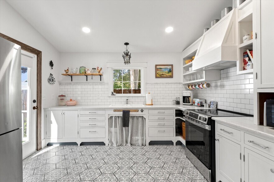 More Photos Of 16 Locust St, Saint Augustine Specialty For Sale