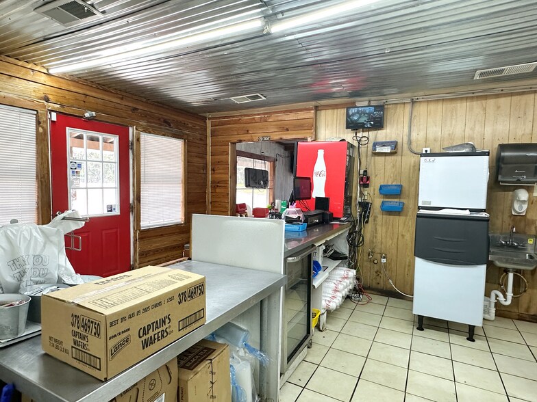 More Photos Of 2989 Hwy 21, Atmore Restaurant For Sale
