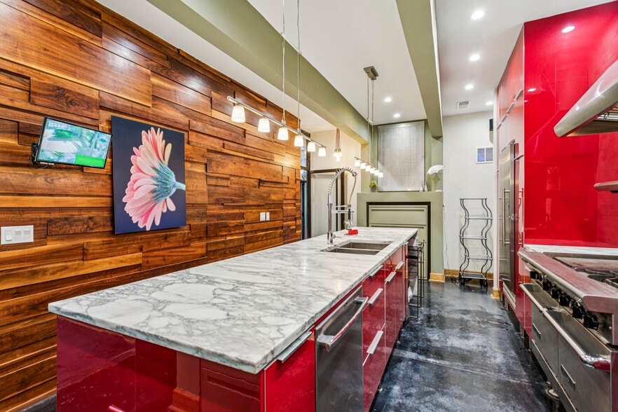 More Photos Of 692 Kirkwood Ave SE, Atlanta Storefront Retail Residential For Sale