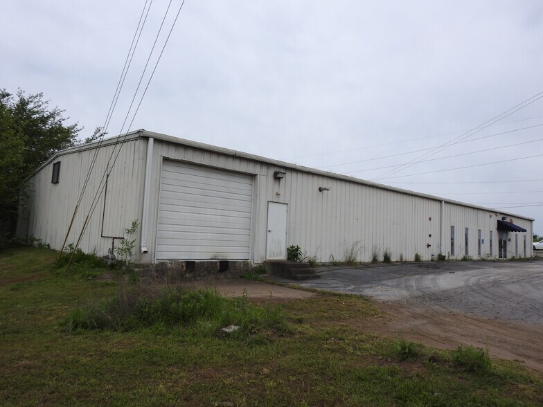 More Photos Of 2461 Highway 20, Decatur Flex For Sale