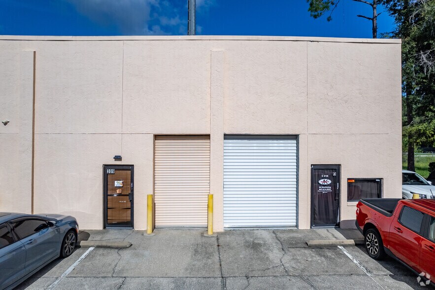More Photos Of 380 Semoran Commerce Pl, Apopka Unknown For Lease