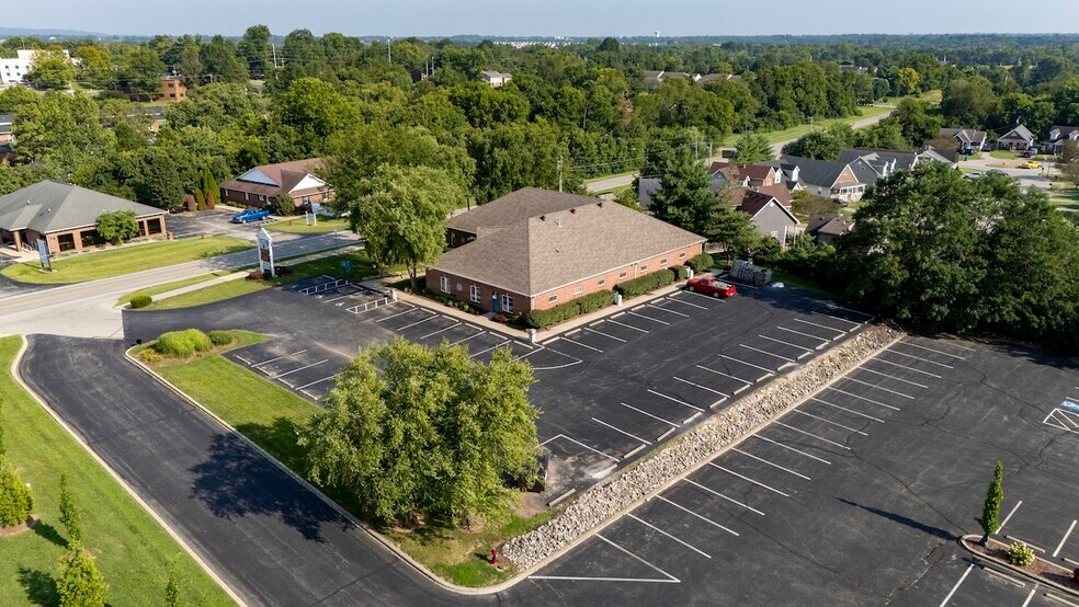 More Photos Of 71 Mack Walters Rd, Shelbyville Medical For Lease