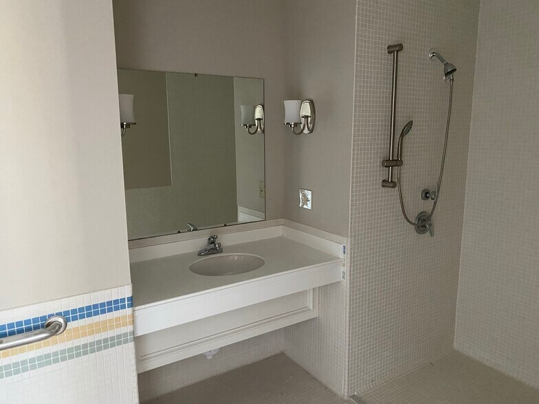 More Photos Of 1851 Old Donation Pky, Virginia Beach Assisted Living For Sale
