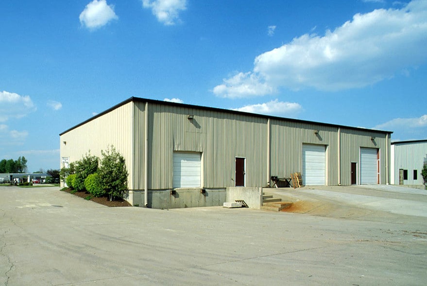 More Photos Of 7225 Edington Dr, Cincinnati Warehouse For Lease