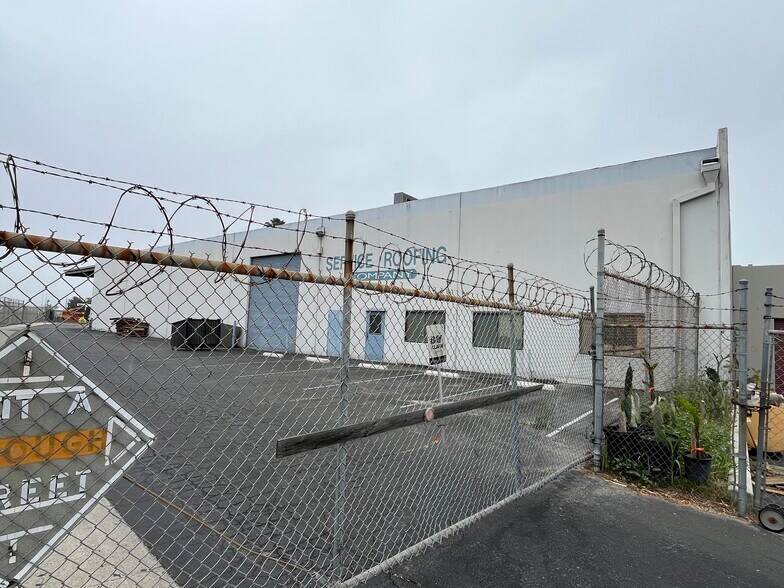 More Photos Of 440 E Walnut Ave, Fullerton Warehouse For Lease