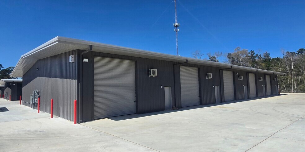 More Photos Of 19021 McKenzie Ln, Porter Warehouse For Lease