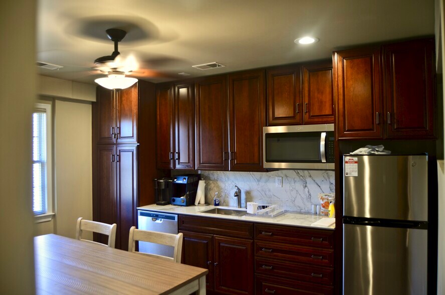 More Photos Of 731 Walker Rd, Great Falls Medical For Sale