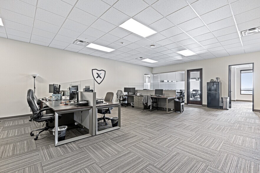 More Photos Of 2701 Sunset Ridge Dr, Rockwall Office For Lease