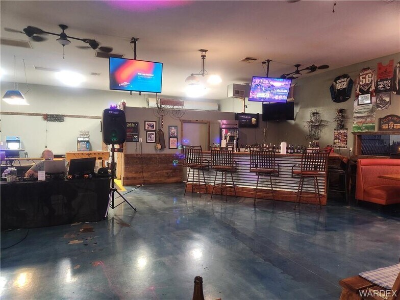 More Photos Of 165 Bradley Bay Dr, Meadview Restaurant For Lease