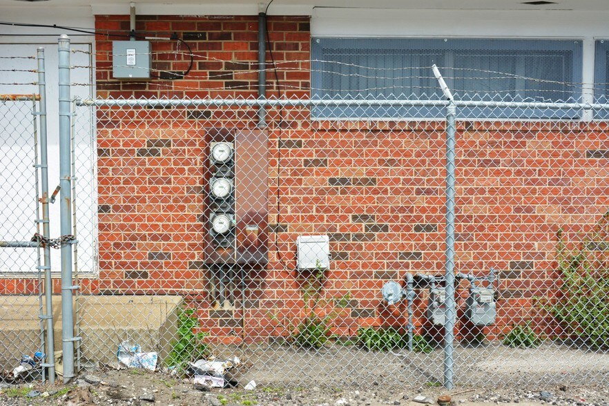 More Photos Of 523 W Chicago Ave, East Chicago Medical For Lease