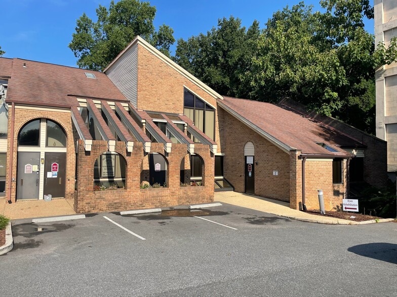More Photos Of 3821-3859 Farragut Ave, Kensington Office For Sale