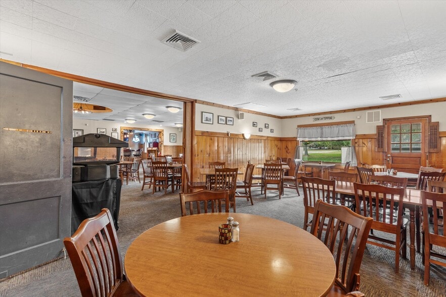 More Photos Of N8240 County Hwy E, Watertown Bar For Sale