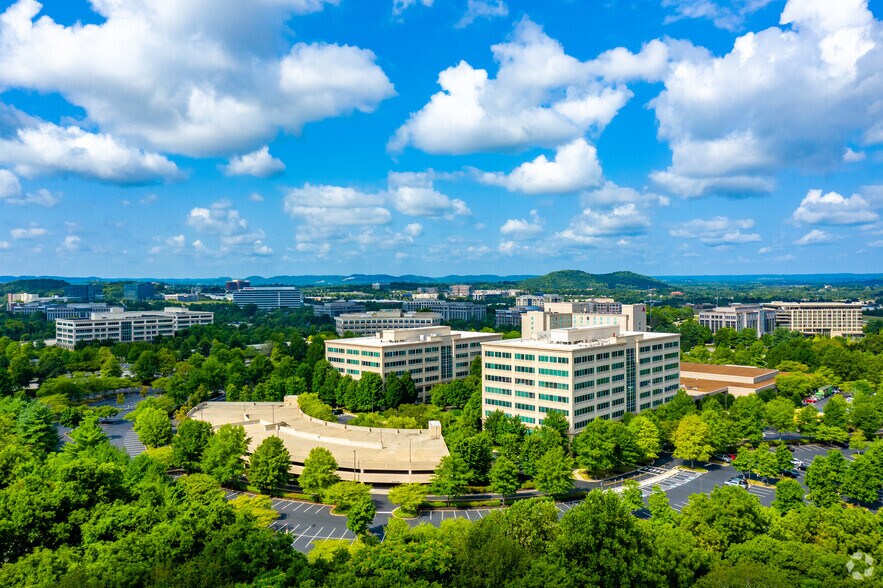 More Photos Of 720 Cool Springs Blvd, Franklin Unknown For Lease