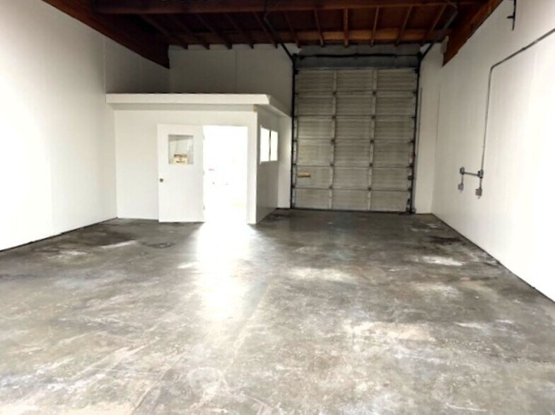 More Photos Of 30872 Huntwood Ave, Hayward Manufacturing For Lease