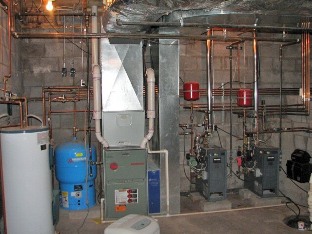 More Photos Of 215 E Central Ave, Mackinaw City General Retail For Sale