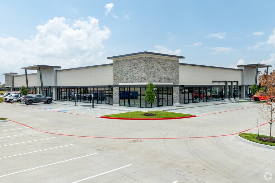 More Photos Of SEC of Woodland Hills Dr @ Madera Run Parkway, Atascocita Unknown For Lease