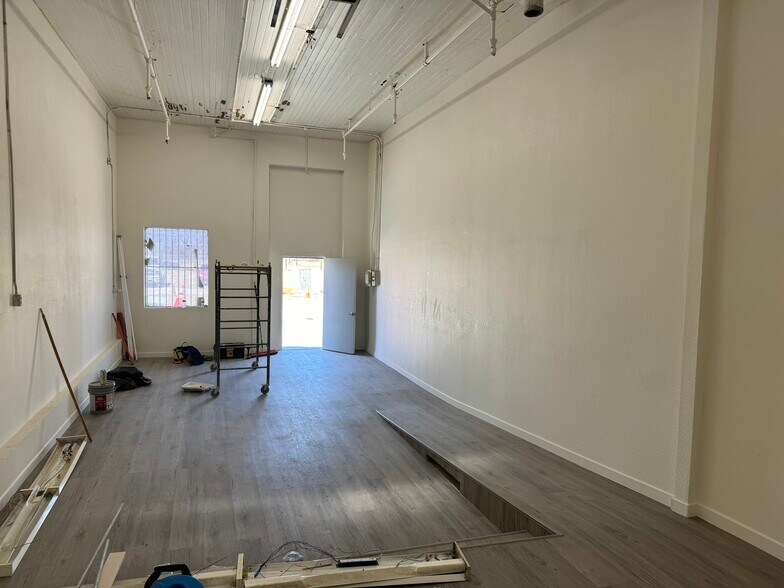 More Photos Of 938 F St, Fresno Storefront For Sale