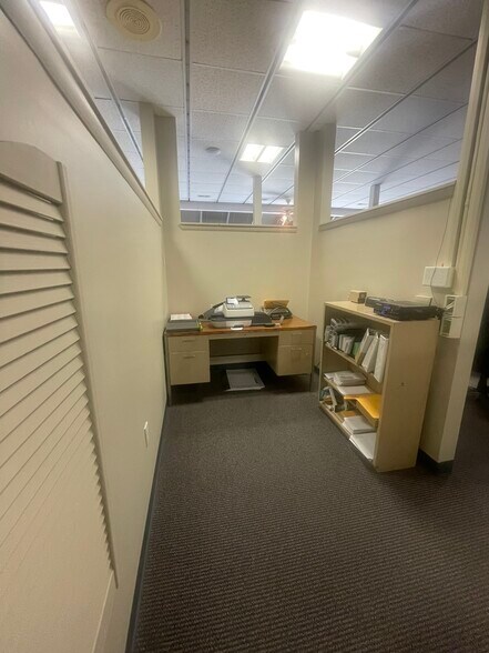 More Photos Of 3107 Beale Ave, Altoona Office For Sale