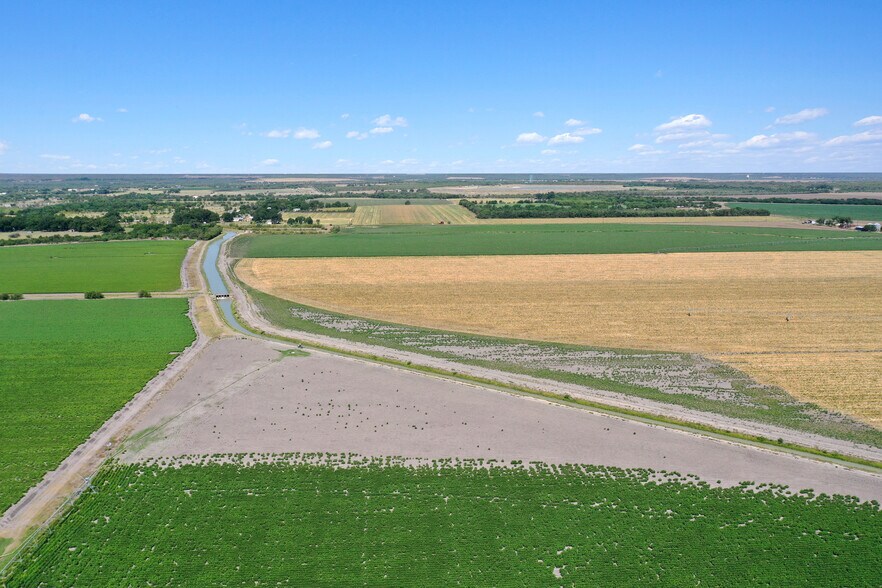 More Photos Of CR 5715, Natalia Land For Sale
