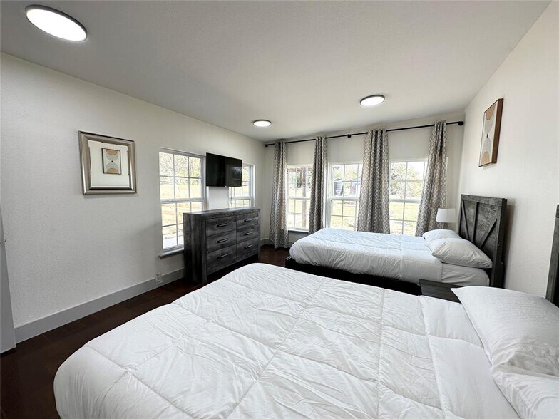 More Photos Of 22100 FM 150 W, Driftwood Office For Sale