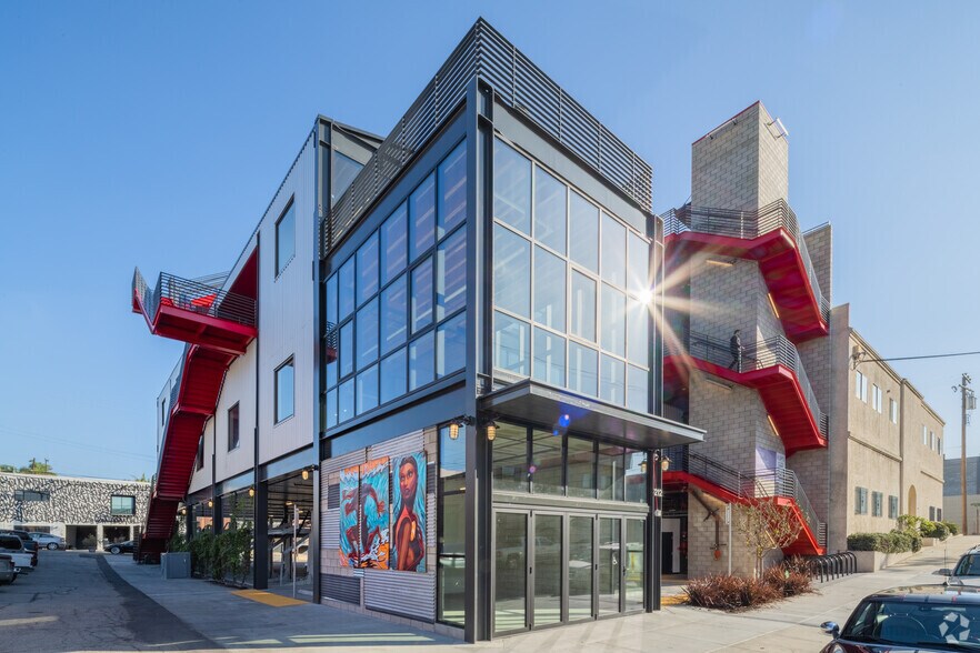 Primary Photo Of 212 Eucalyptus Dr, El Segundo Office For Sale