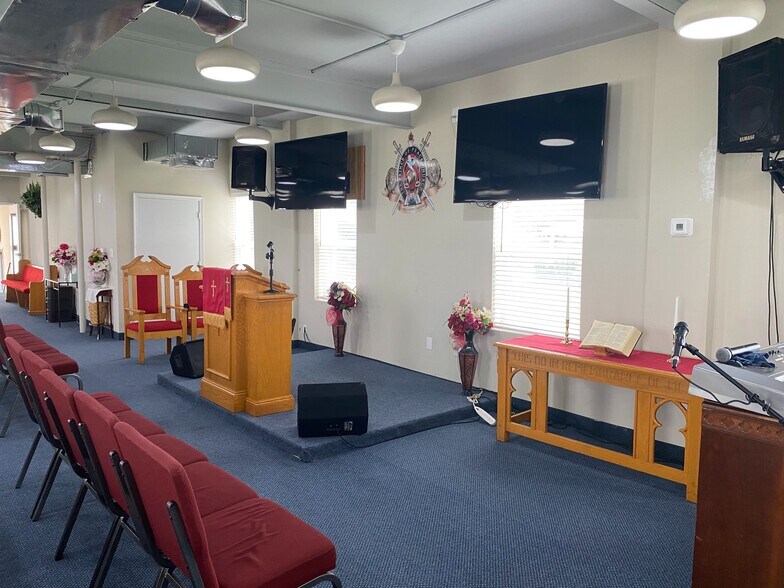 More Photos Of 416 River Rd, Quantico Office For Sale